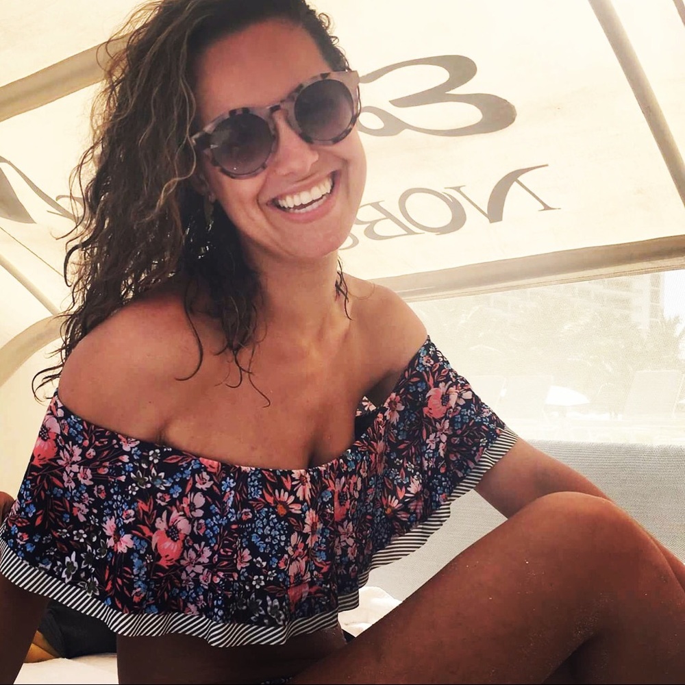 Meet your Posher, Ana